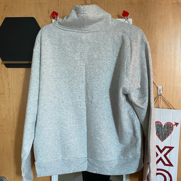 Victoria’s Secret Pink sweatshirt - Picture 4 of 4